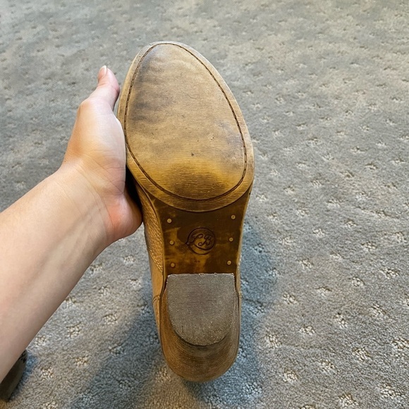 Lucky Brand Ehllen Ivory Distressed Leather Booties Size 8 - Picture 4 of 9